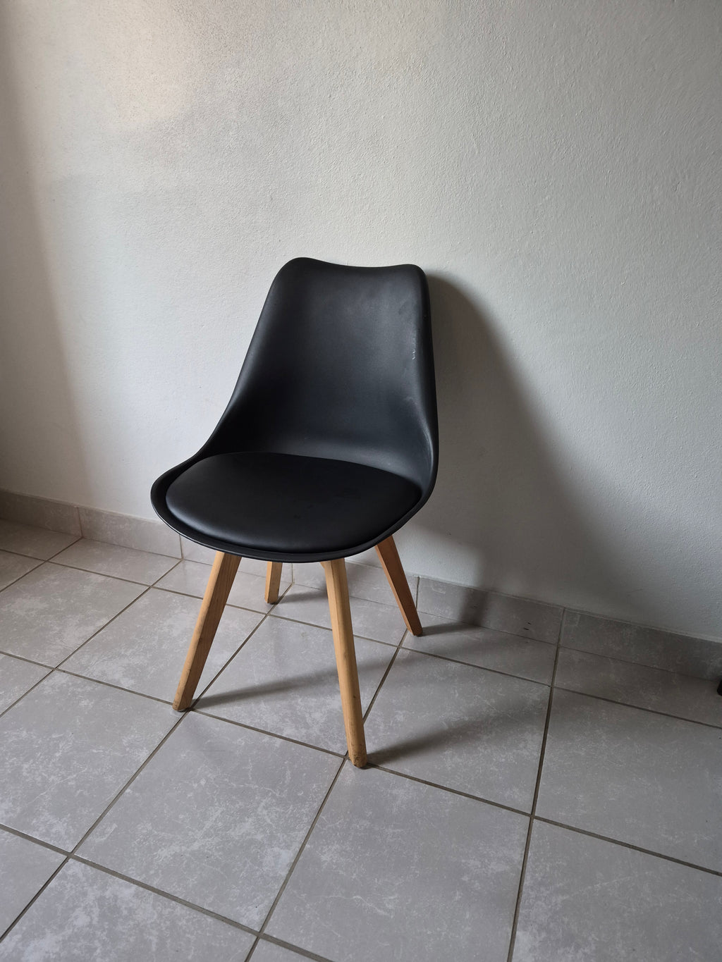 Padded Chair. Black