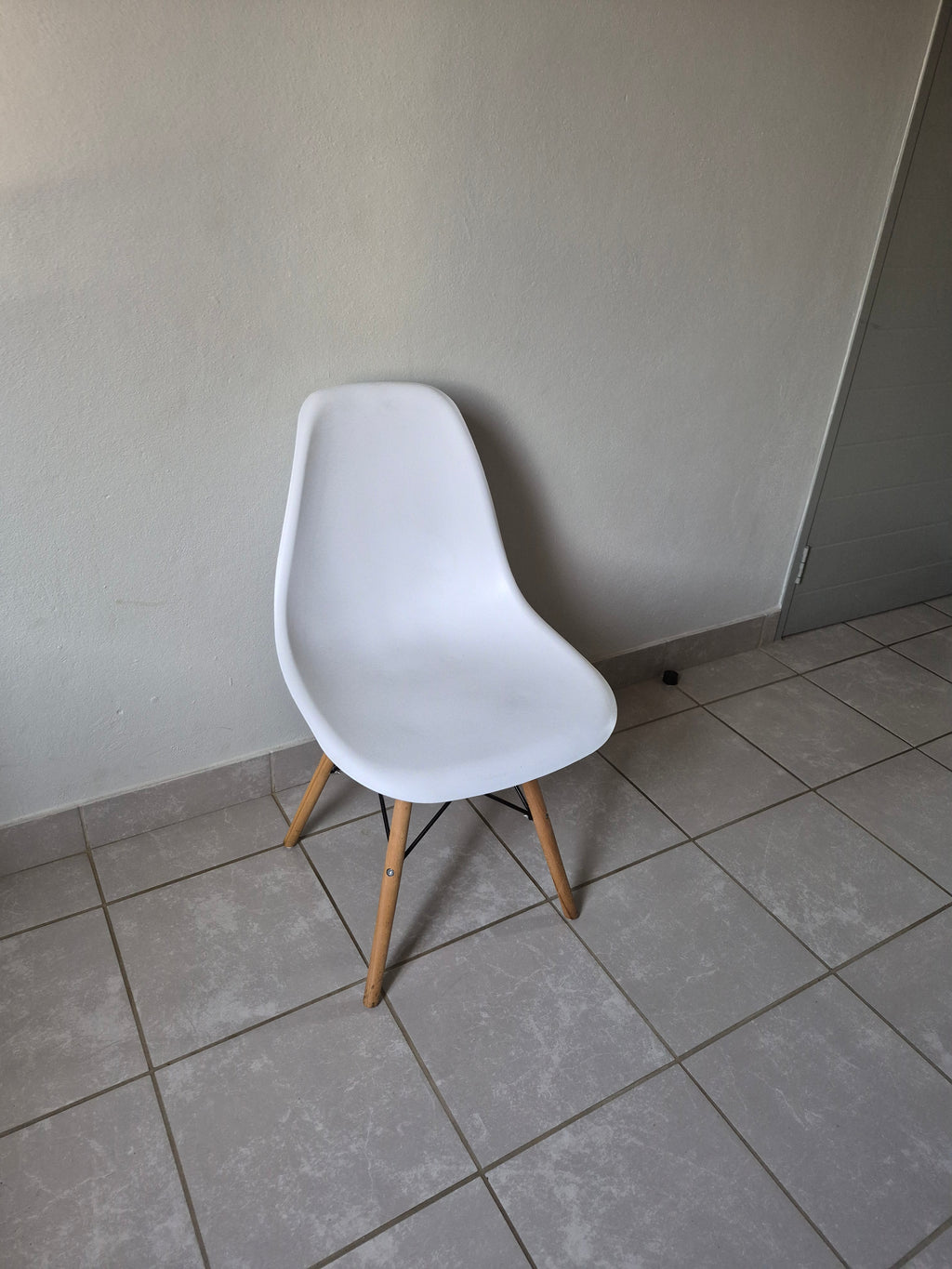 Emma Chair. White