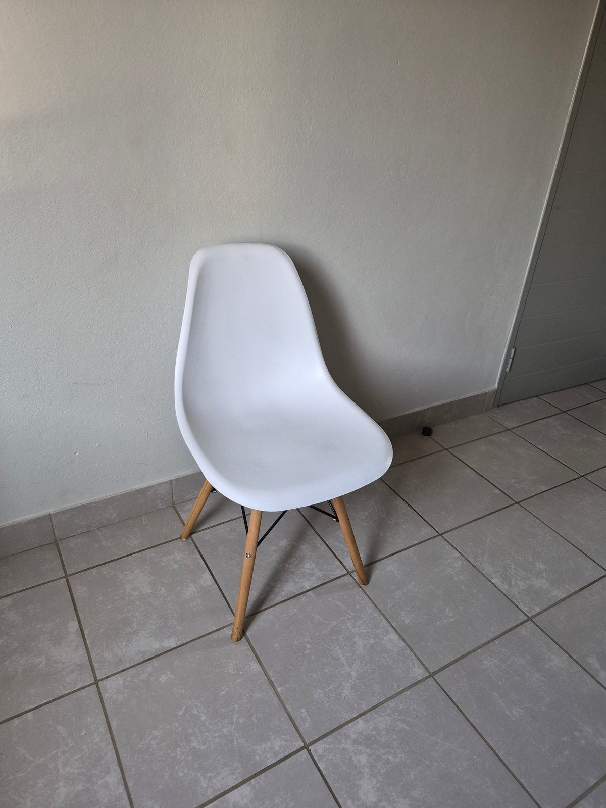 Emma Chair. White