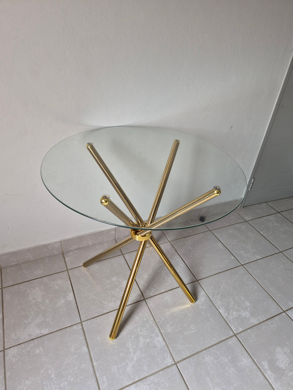 C19 Round Table. Gold Legs