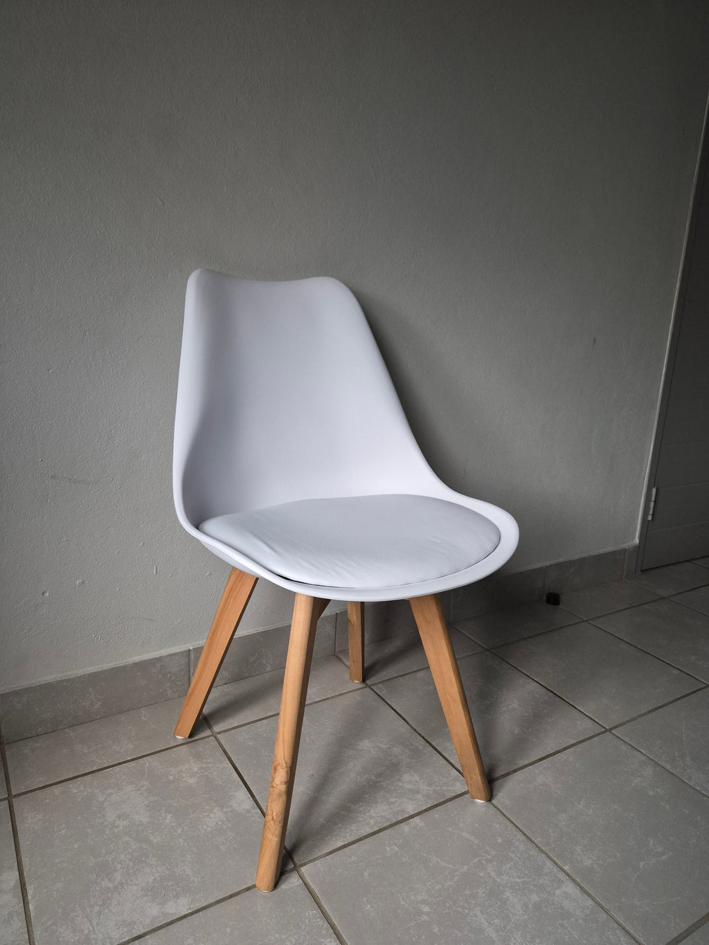 Padded Chair. White