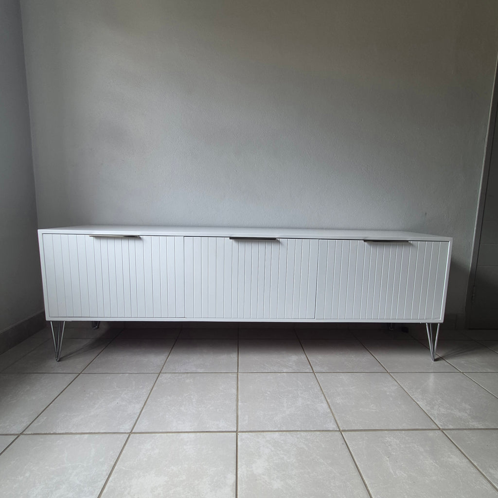 1.8m Tv Stand. Silver Finish