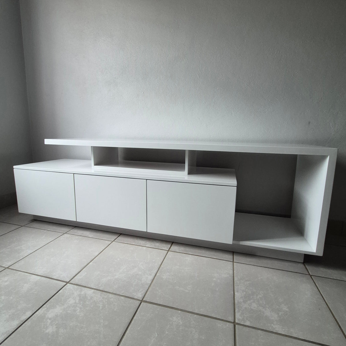 1.8m Tv Stand