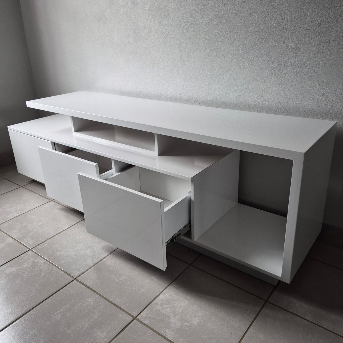 1.8m Tv Stand