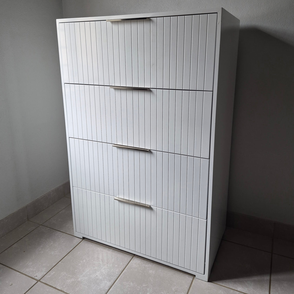 Chest of Drawers. Silver Handles