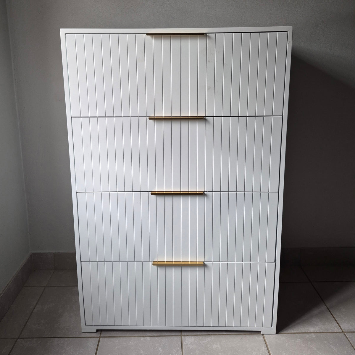 Chest of Drawers. Gold Handles