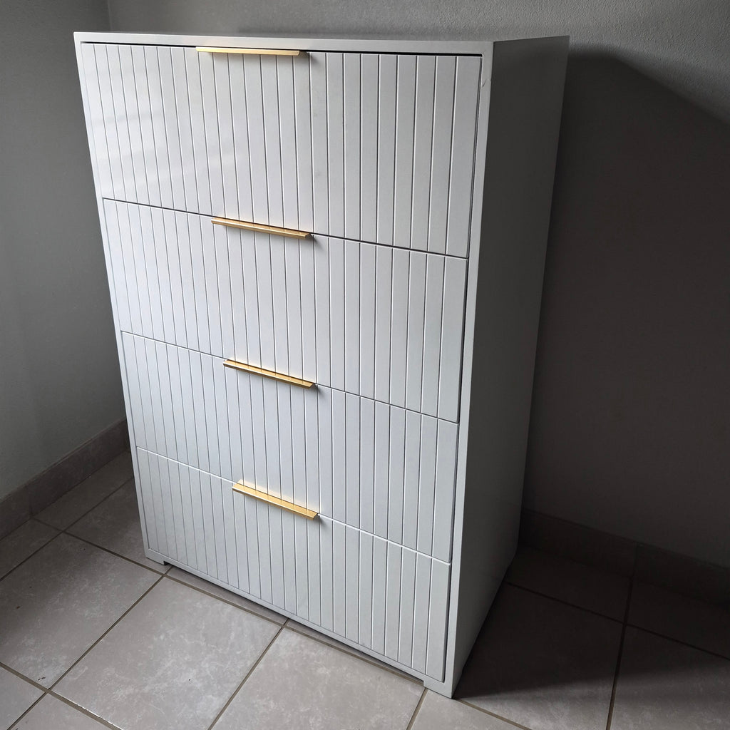 Chest of Drawers. Gold Handles