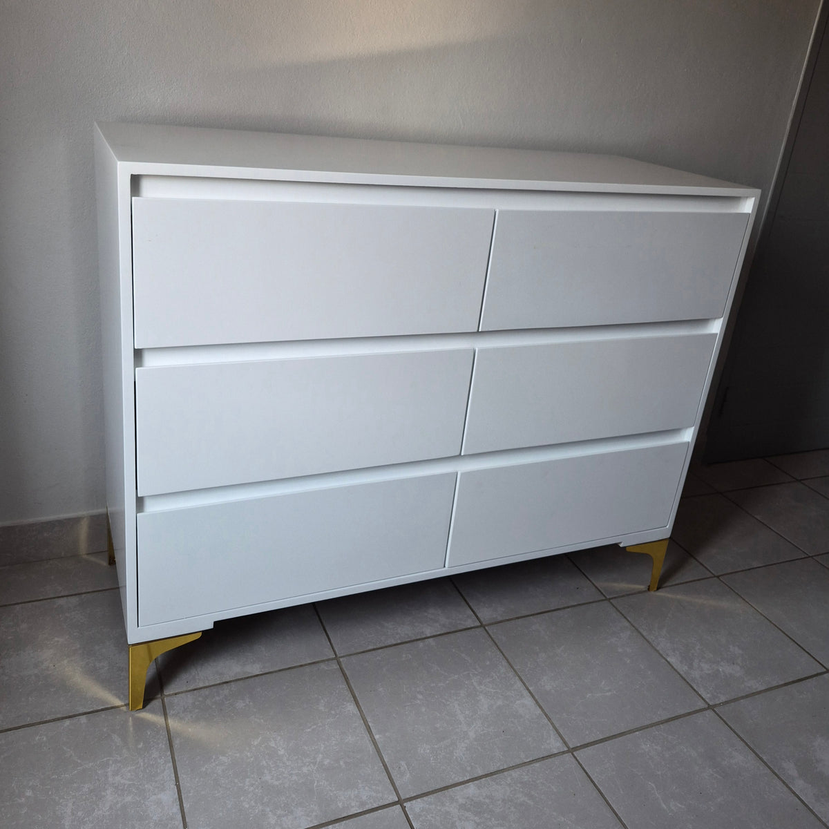 Chest of Drawers. Gold Legs