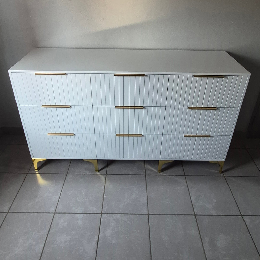Chest of Drawers. Gold Handles