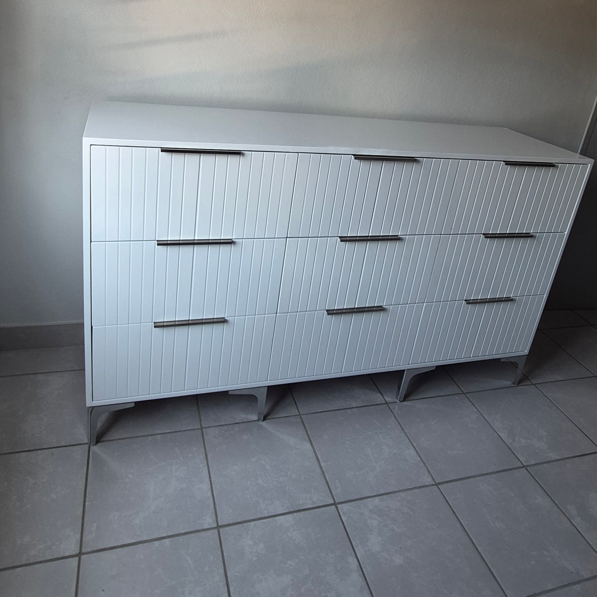 Chest of Drawers. Silver Handles