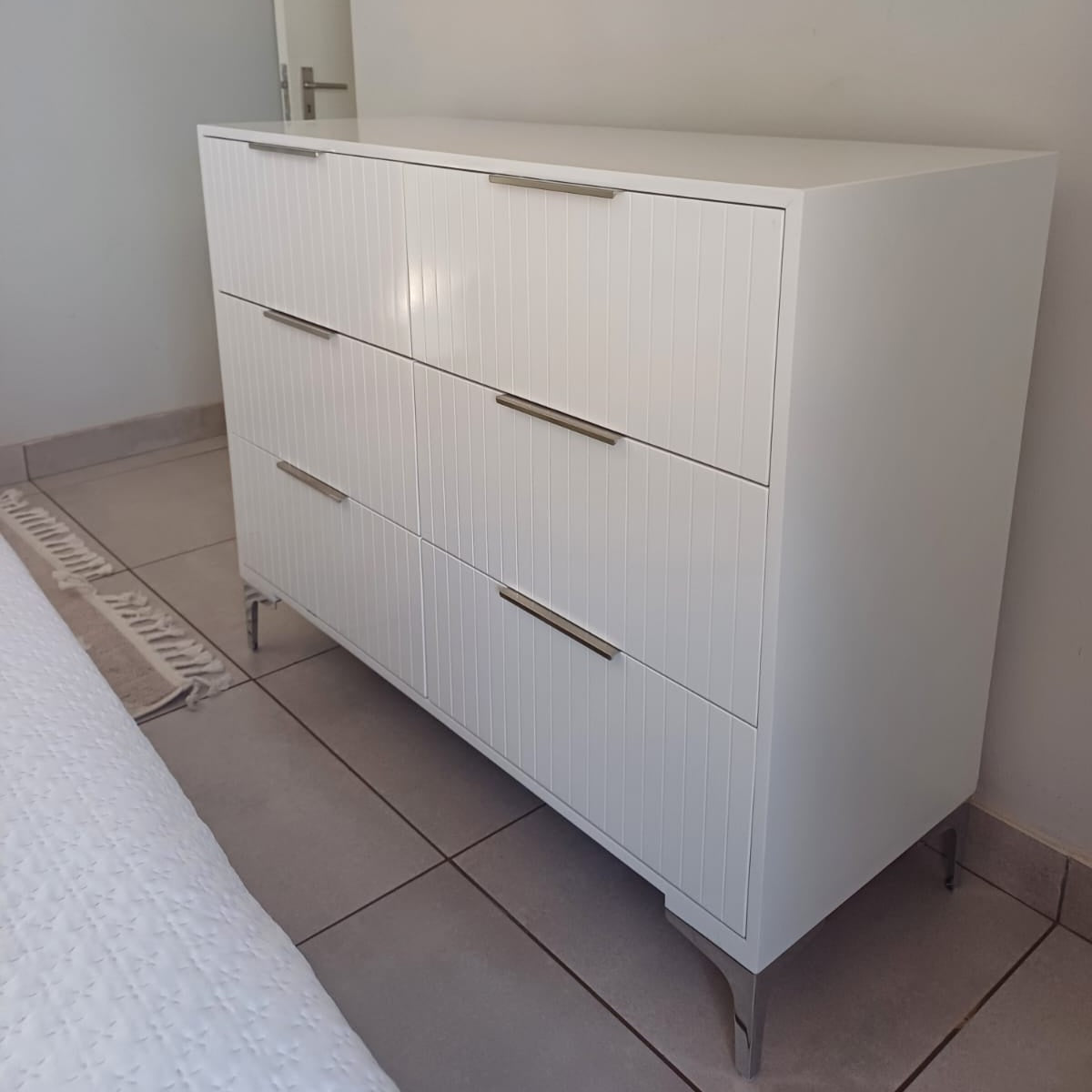 Chest of Drawers. Silver Handles