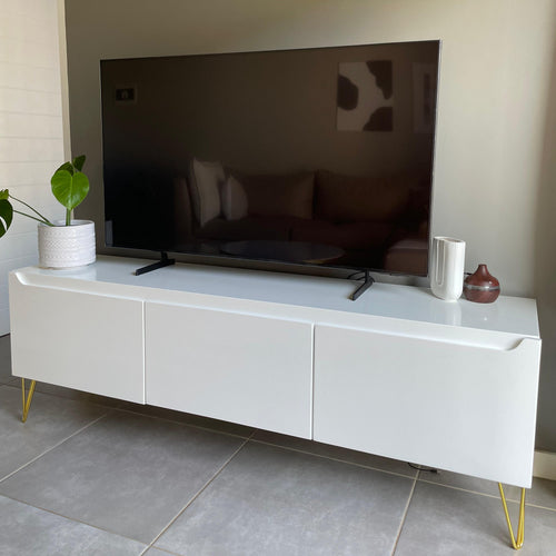 1.8m TV Stand. Golg Legs