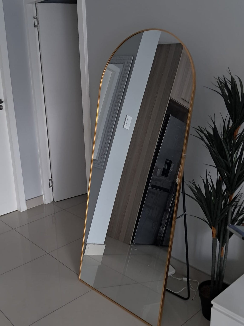 Mirror. 170x69. Gold