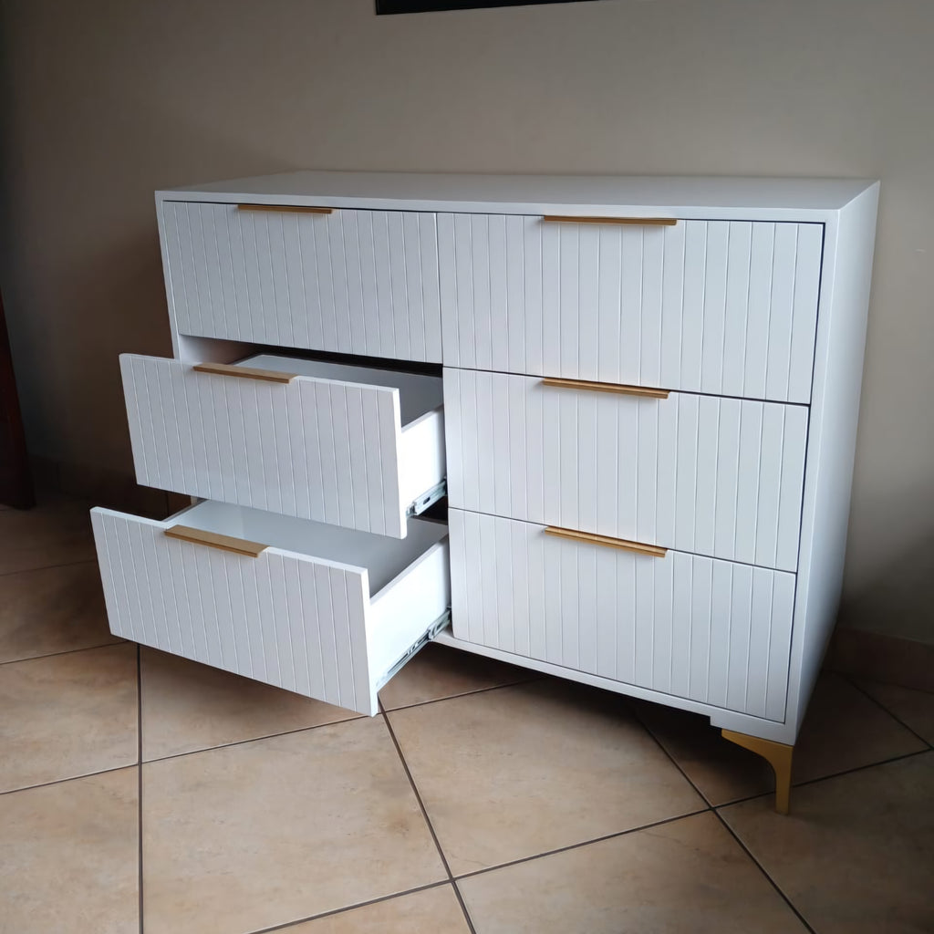 Chest of Drawers. Gold Finishes