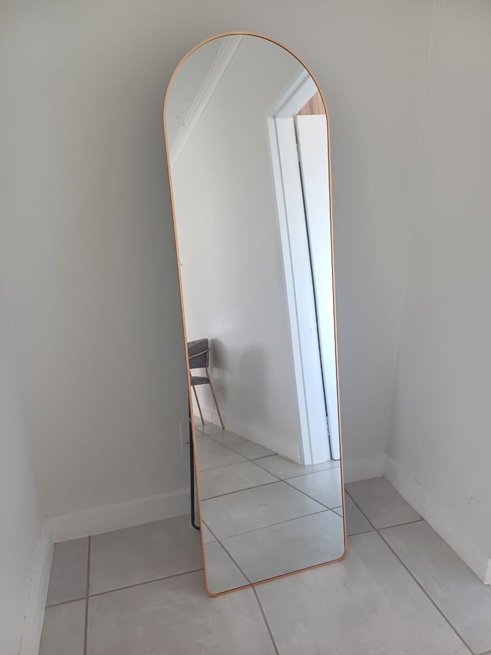 Mirror. 160x47cm. Gold