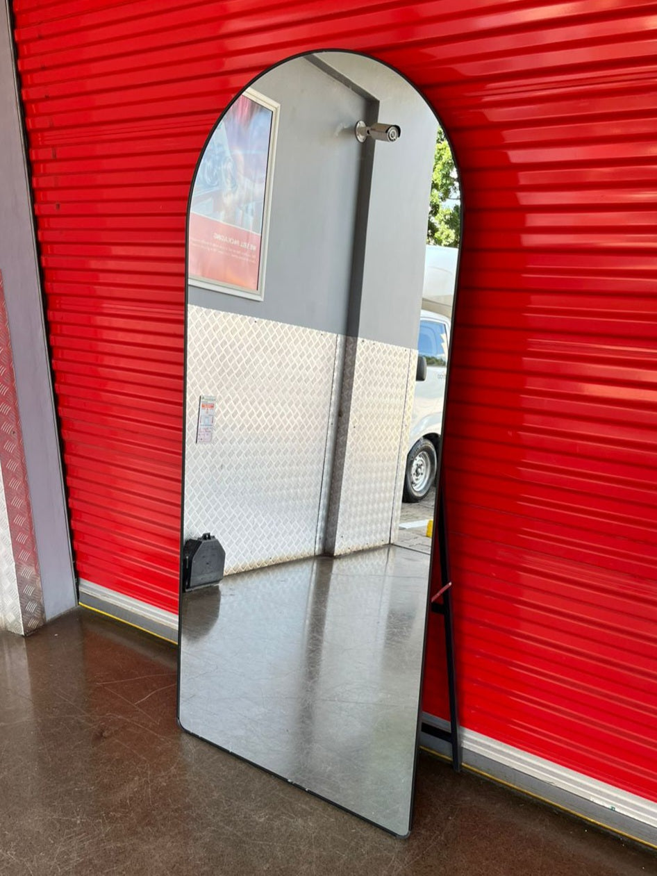 Mirror. 177x77cm. Black