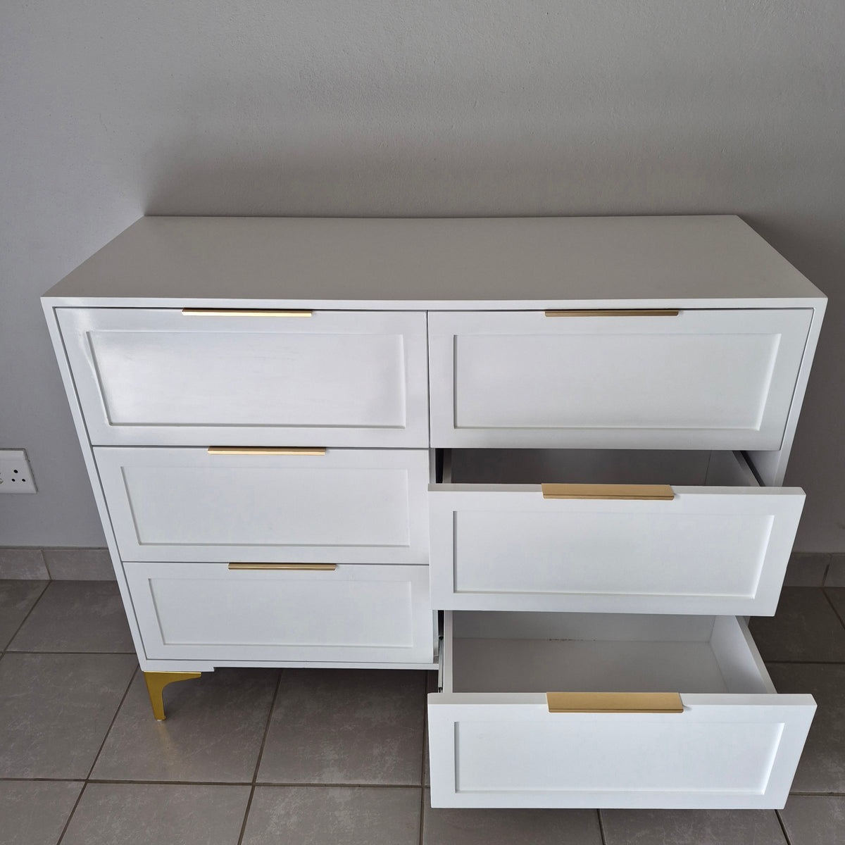 Chest Of Drawers. Gold Handles
